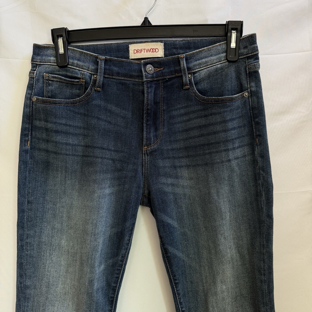 Driftwood Colette Embroidered Hem Jeans Blue Straight Leg Studded Size 29x26 - Picture 2 of 12